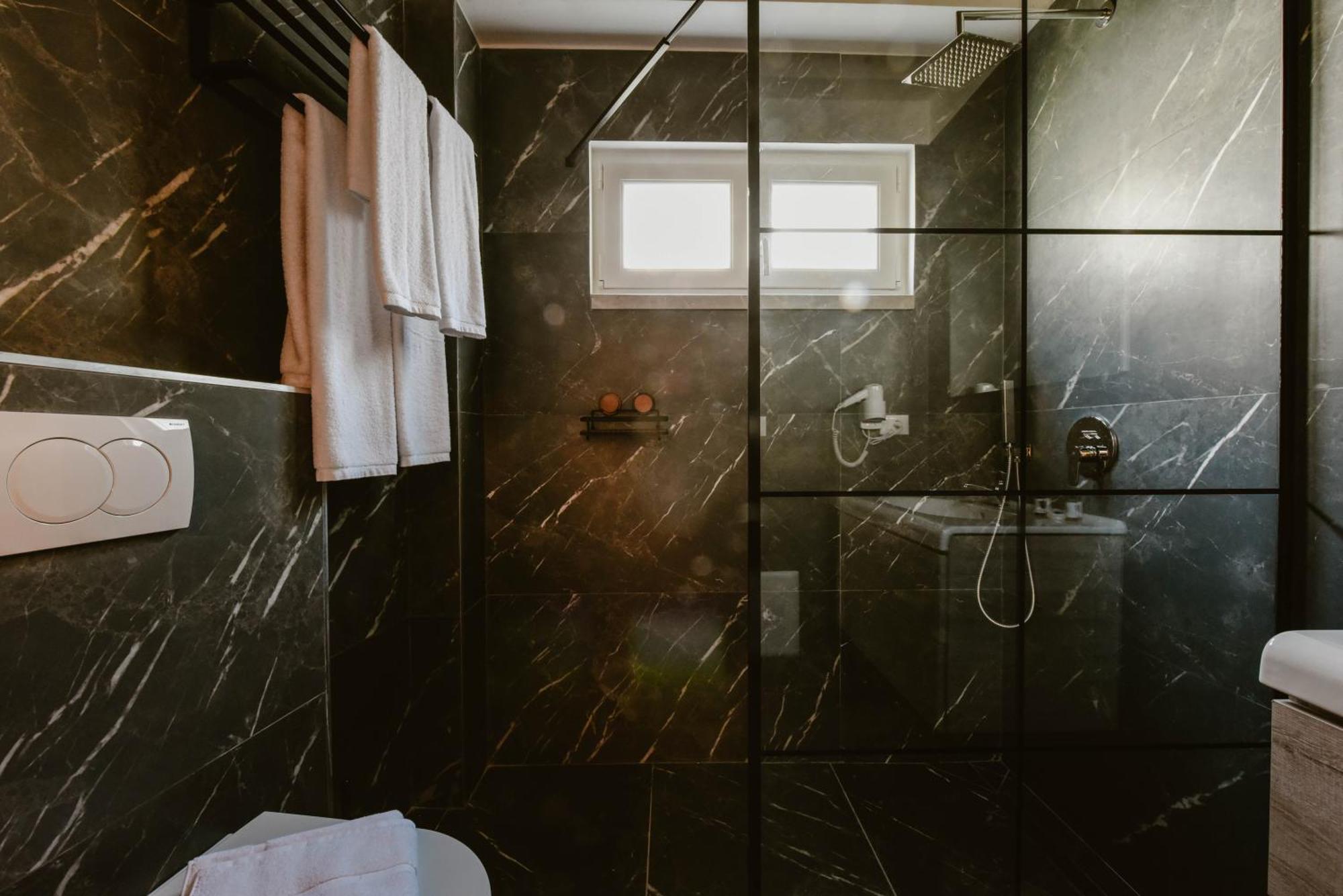 Loredan 3* Shkodër